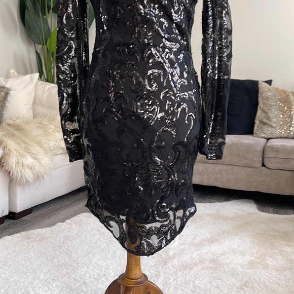 Sequin embellished deep V sheer long sleeved dress - Picture 2 of 6